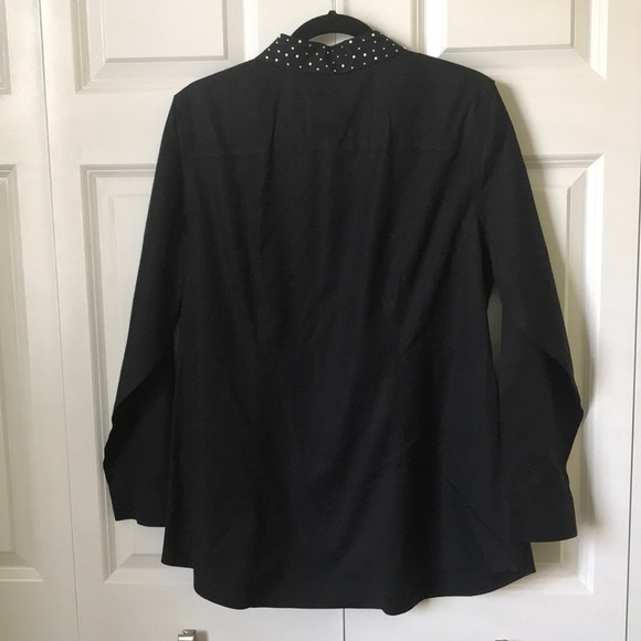 CHICO’S BLACK NO-IRON TUNIC - Picture 2 of 3